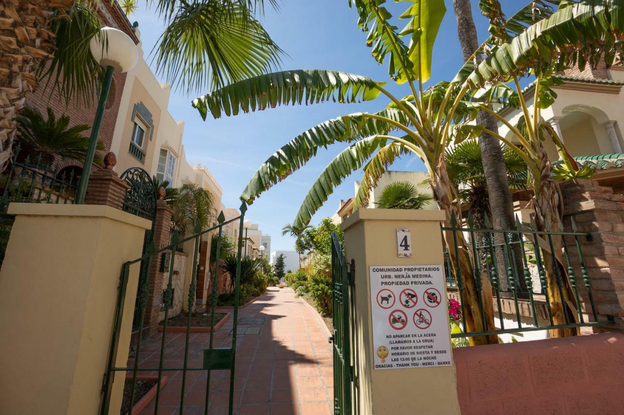 Apartamento Nerja Medina Exterior photo